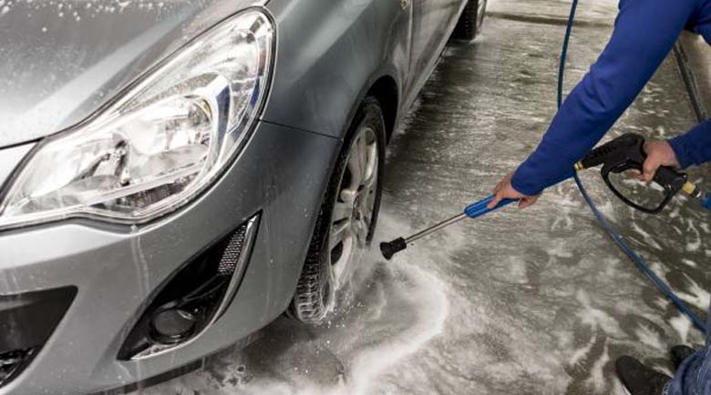Стоит ли мыть машину зимой?